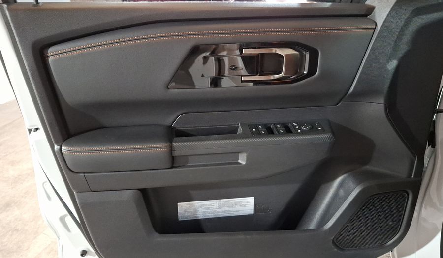 Mitsubishi L200 2.4 GSR DIESEL AUTO 4WD Pickup 2025