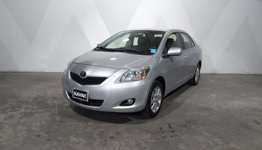 Toyota • Yaris