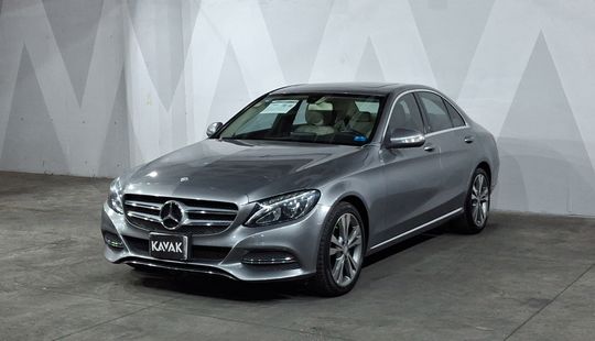Mercedes Benz • Clase C