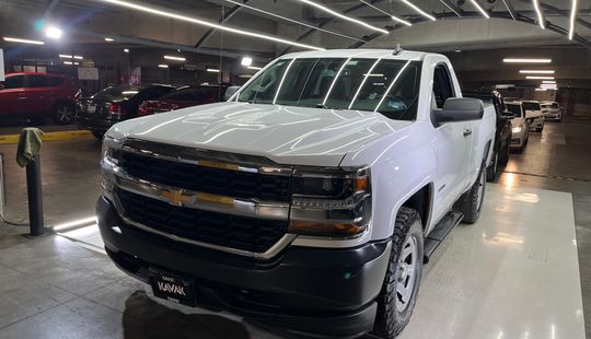 Chevrolet • Silverado 2500