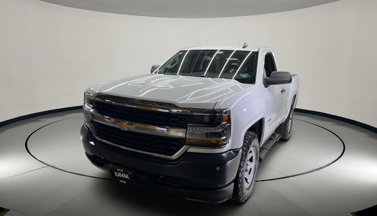 Chevrolet • Silverado 2500