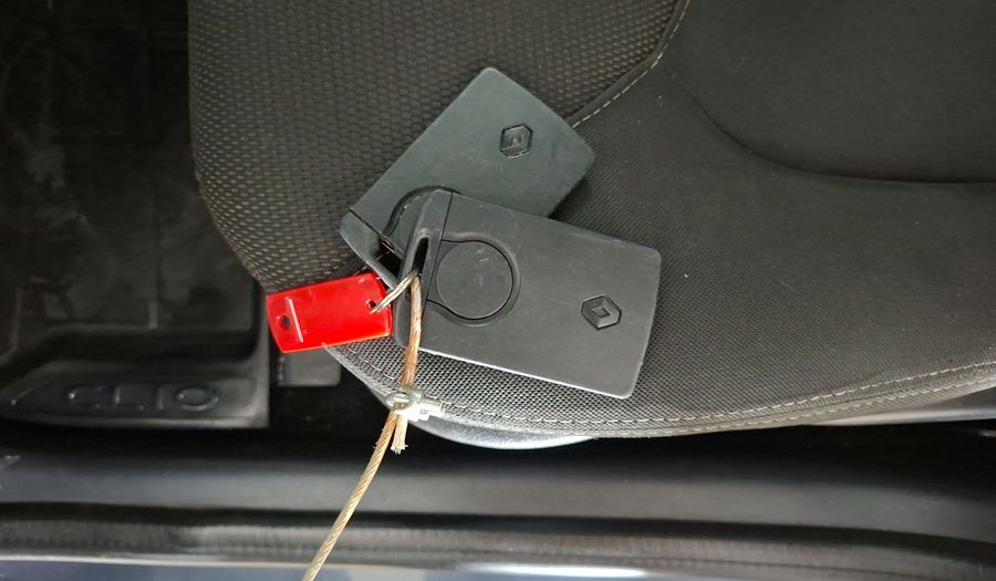 Renault Clio 1.2 AUTHENTIQUE Hatchback 2020