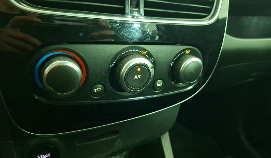 Renault Clio 1.2 AUTHENTIQUE Hatchback 2020