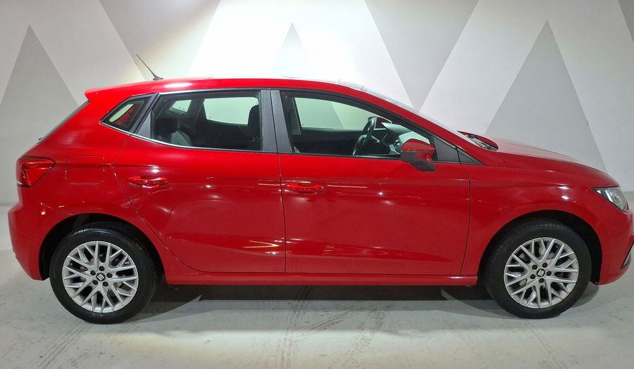 Seat Ibiza 1.6 STYLE Hatchback 2021