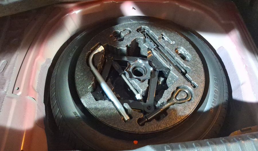 Seat Ibiza 1.6 STYLE Hatchback 2021