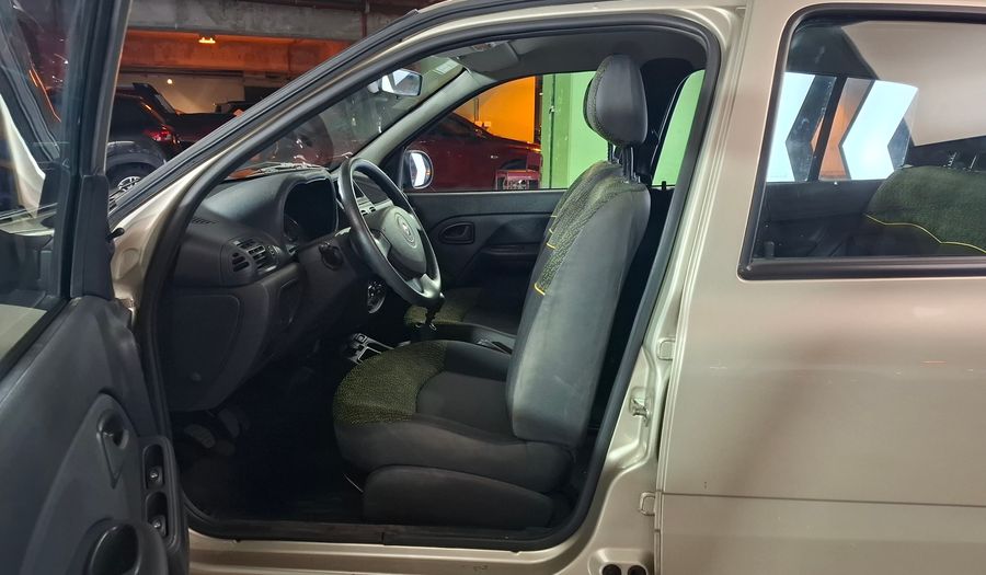 Renault Clio 1.1 MIO CONFORT PLUS ABC Hatchback 2013