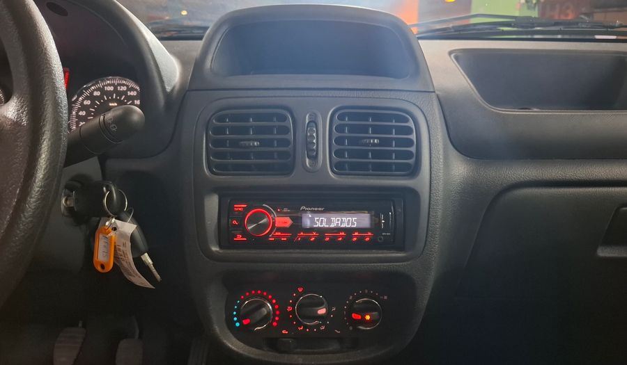 Renault Clio 1.1 MIO CONFORT PLUS ABC Hatchback 2013