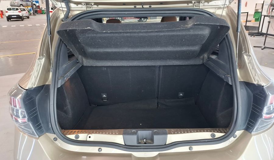 Renault Sandero Stepway 1.6 ZEN Hatchback 2022