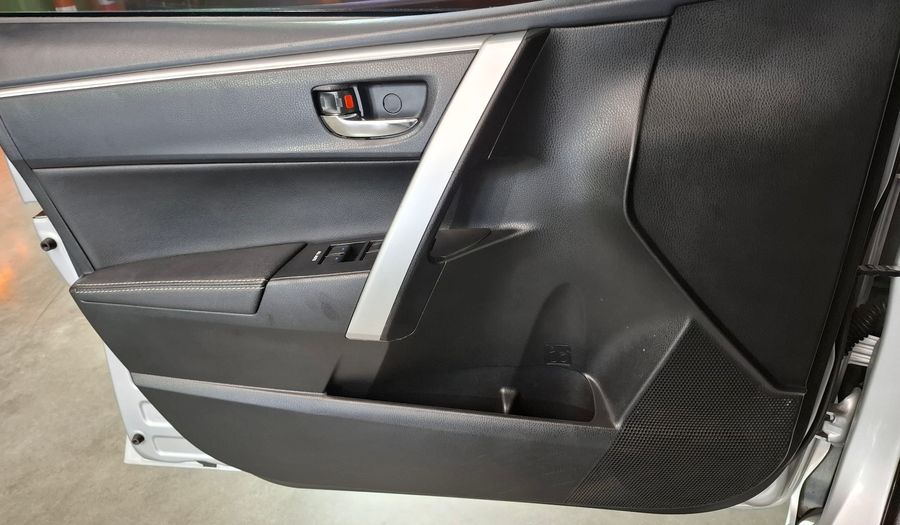 Toyota Corolla 1.8 SE-G Sedan 2018