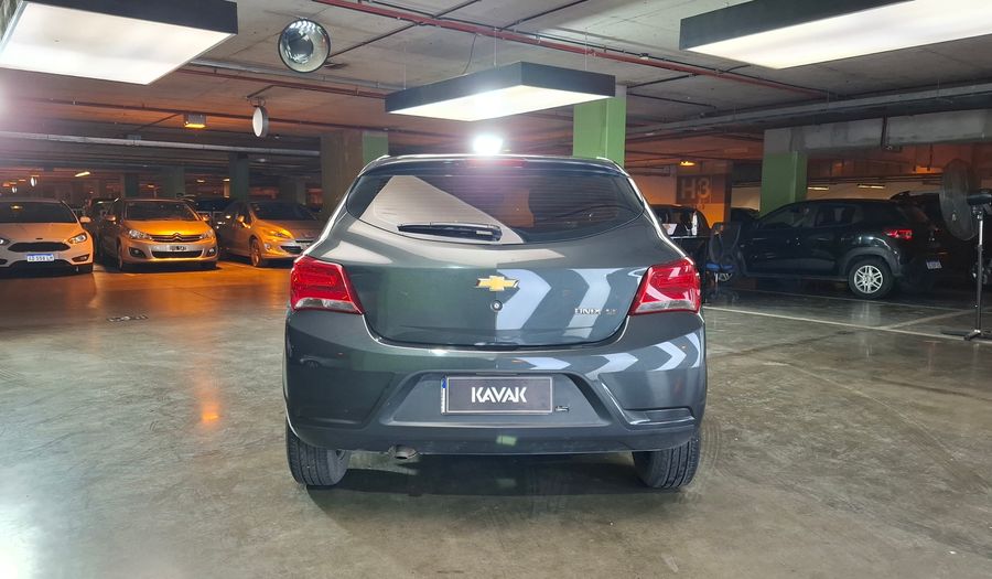 Chevrolet Onix 1.4 LT Hatchback 2017