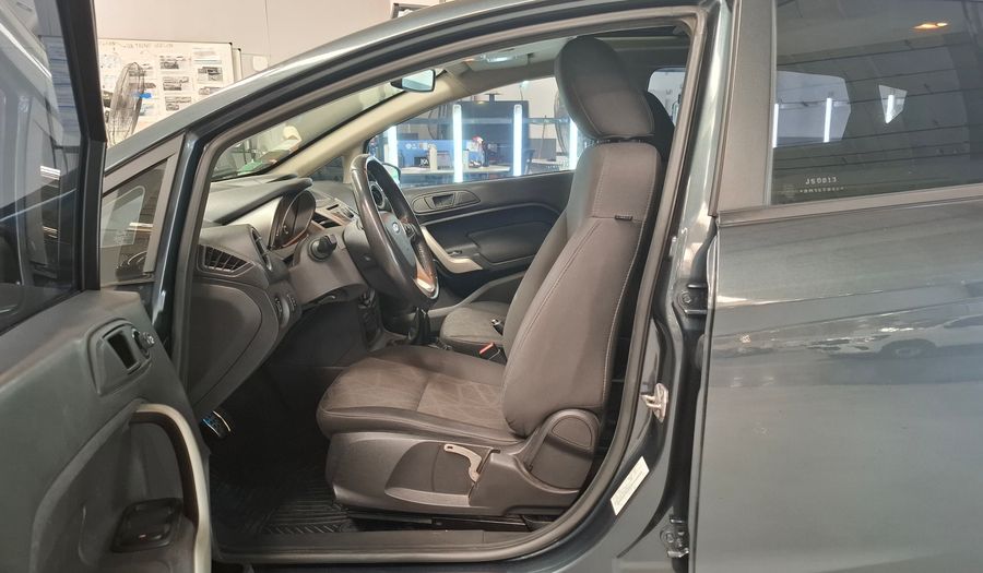Ford Fiesta Kinetic Design 1.6 16V TITANIUM Hatchback 2011