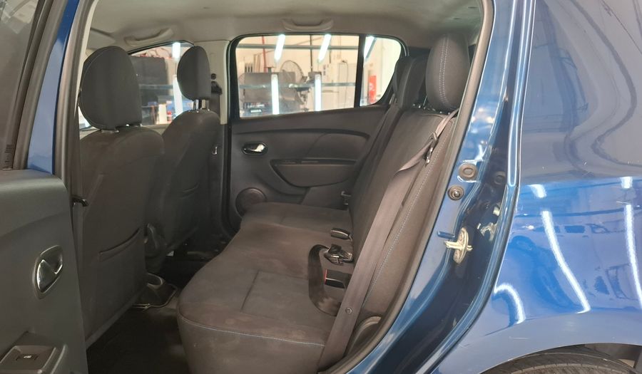 Renault Sandero 1.6 PRIVILEGE Hatchback 2017