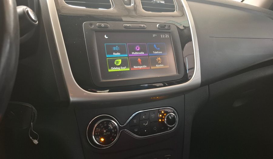 Renault Sandero 1.6 PRIVILEGE Hatchback 2017