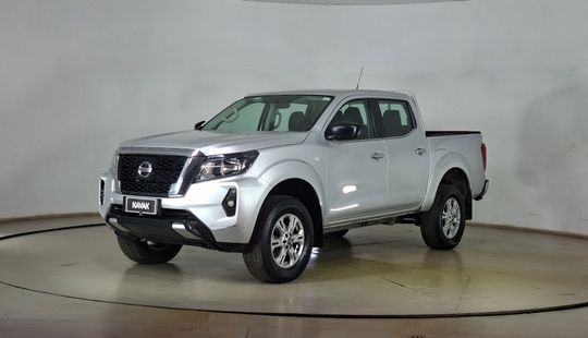 Nissan • Navara