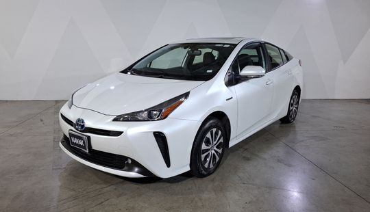 Toyota • Prius