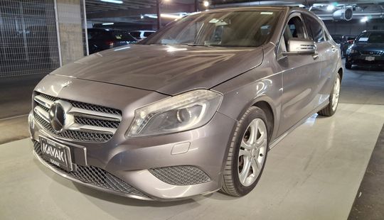 Mercedes Benz • Clase A