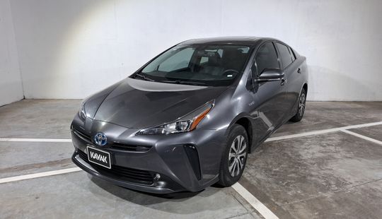 Toyota • Prius