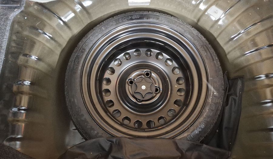 Nissan March 1.6 ADVANCE Hatchback 2020