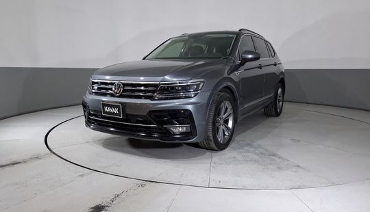 Volkswagen • Tiguan