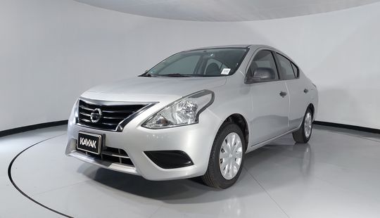 Nissan • Versa