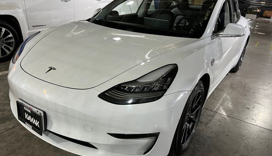 Tesla • Model 3