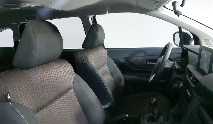 Toyota Avanza 1.5 LE Minivan 2024