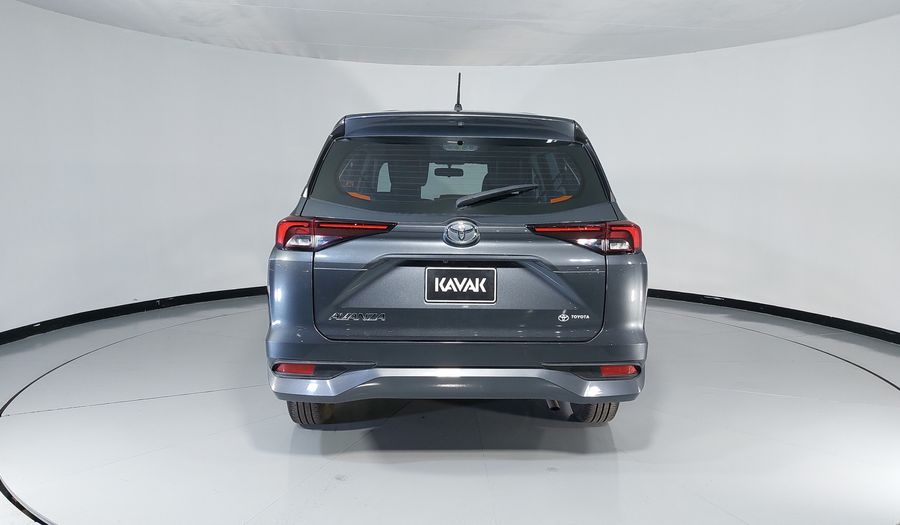 Toyota Avanza 1.5 LE Minivan 2024