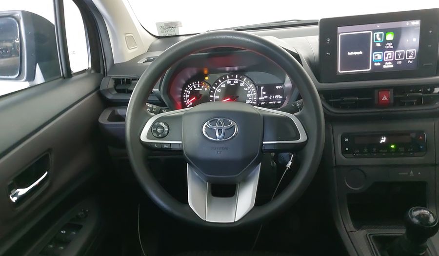 Toyota Avanza 1.5 LE Minivan 2024