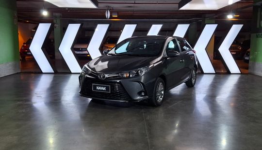 Toyota • Yaris