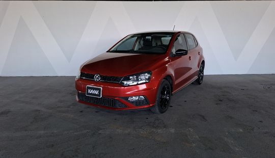 Volkswagen • Polo