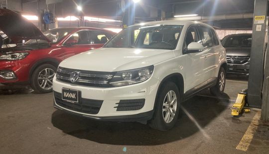 Volkswagen • Tiguan