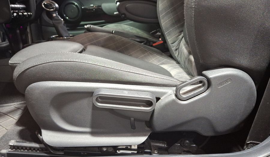 Mini Cooper 1.5 COOPER CHILI AUTO Hatchback 2018