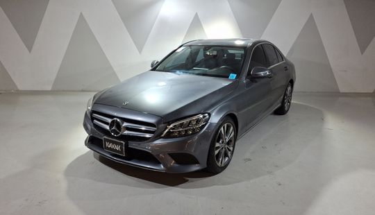 Mercedes Benz • Clase C