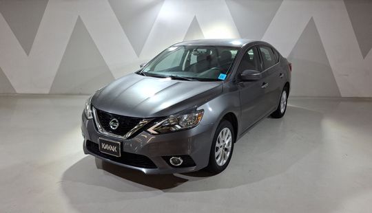 Nissan • Sentra