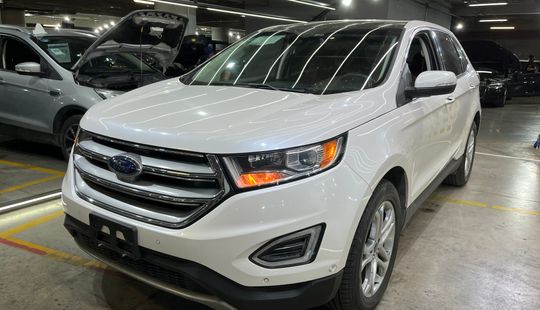 Ford • Edge