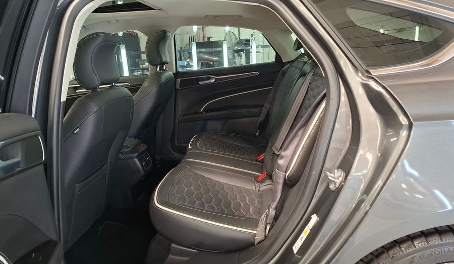 Ford Mondeo 2.0 VIGNALE HYBRID AUTO Sedan 2020