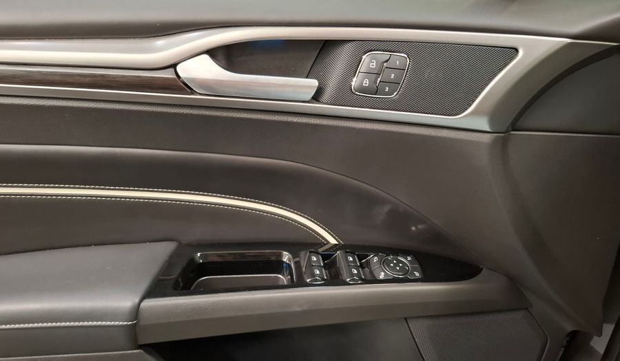 Ford Mondeo 2.0 VIGNALE HYBRID AUTO Sedan 2020