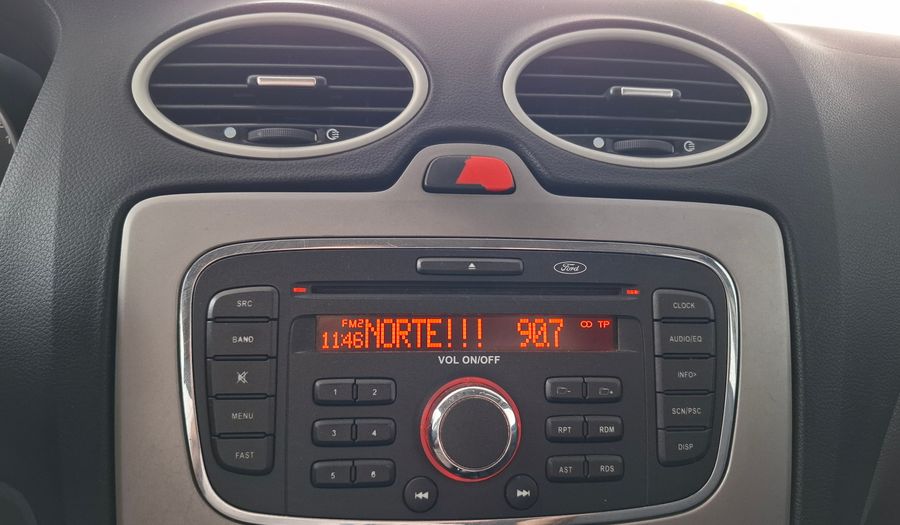 Ford Focus Ii 1.6 TREND Hatchback 2011