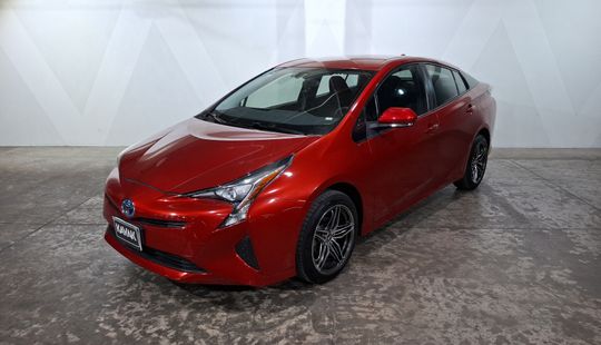 Toyota • Prius