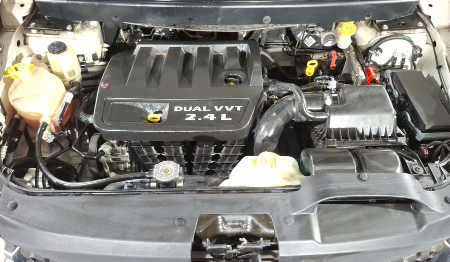 Dodge Journey 2.4 SXT+ 5 PASAJEROS Suv 2015