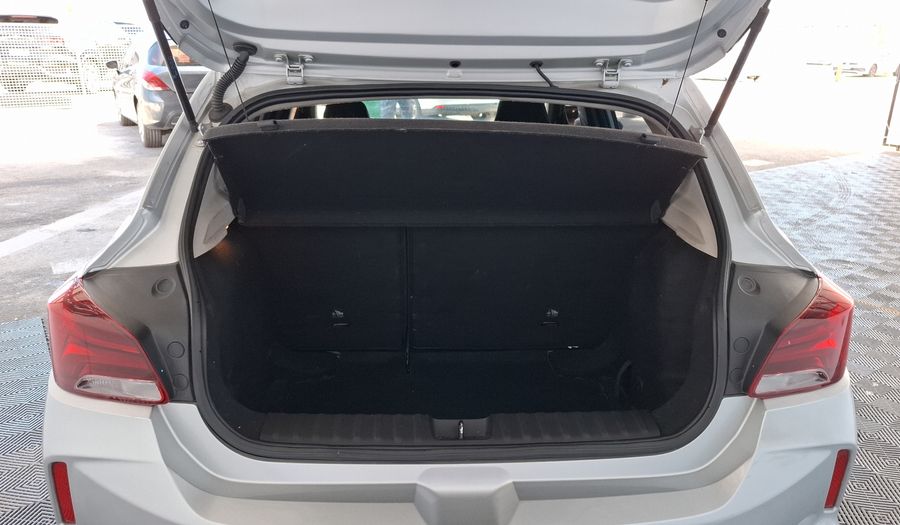 Chevrolet Onix 1.2 LT TECH ONSTAR Hatchback 2020
