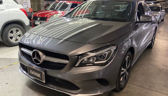 Mercedes Benz • Clase CLA