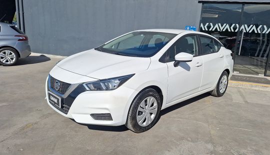 Nissan • Versa