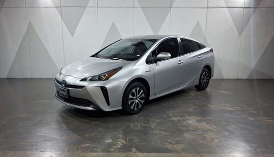 Toyota • Prius