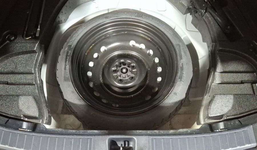 Toyota Prius 1.8 HEV BASE AUTO Hatchback 2022