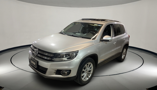 Volkswagen • Tiguan