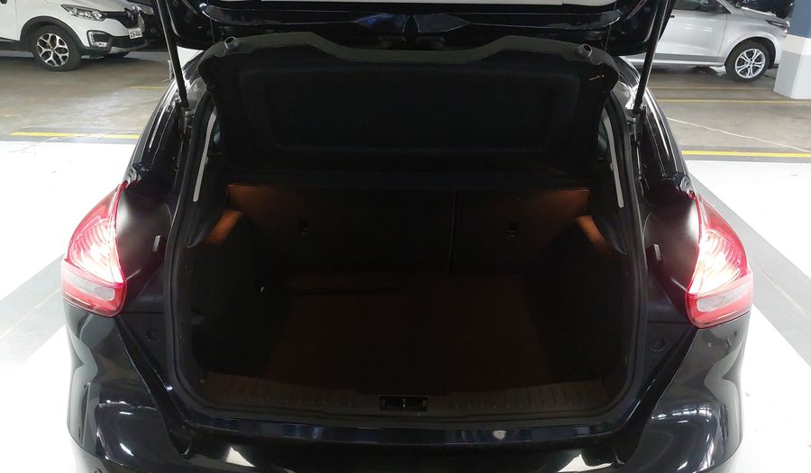 Ford Focus 2.0 SE FLEX AT Hatchback 2017