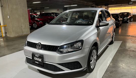 Volkswagen • Vento