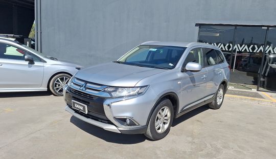 Mitsubishi • Outlander