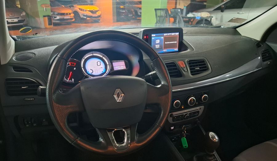 Renault Fluence 2.0 LUXE Sedan 2016